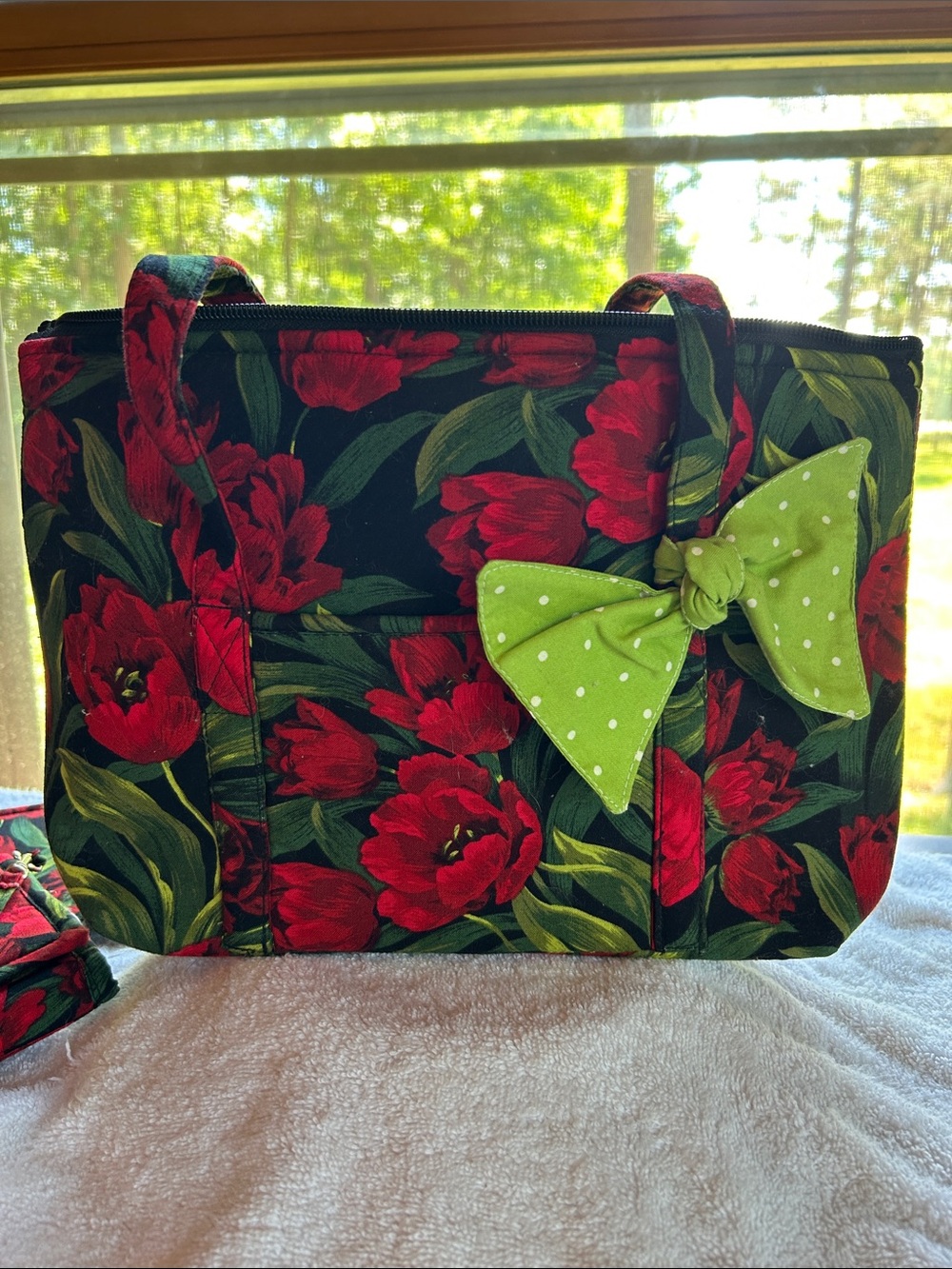 Red Floral Tote Bag with Green Bow Accent, 3 Piece Set, NWT